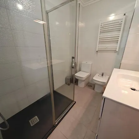 Apartamento Garaje, A Sólo Unos Minutos Del Centro De Vigo