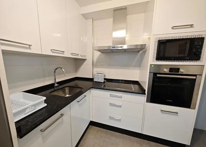 Garaje, A Solo Unos Minutos Del Centro De * 비고