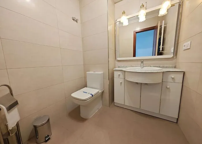 Garaje, A Solo Unos Minutos Del Centro De * 비고