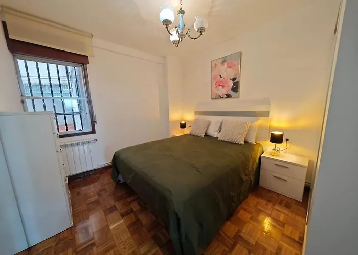 아파트 Garaje, A Solo Unos Minutos Del Centro De 비고